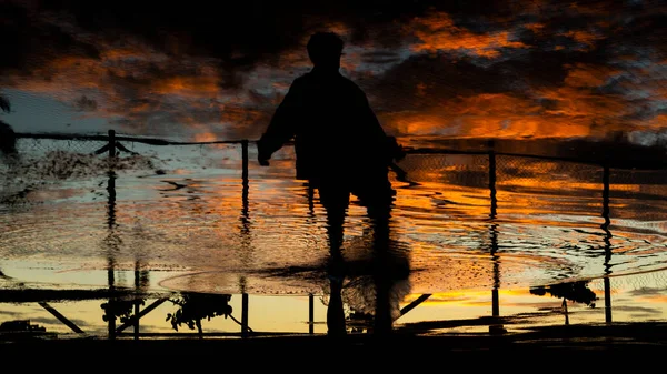 Silhouette Person Football Court Dramatic Sunset Sunset Heavy Rain Salvador — Stock Photo, Image