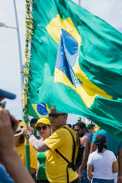 살바도르 브라질 브라질 바라에서 대통령 세프의 정부에 항의하는 브라질 사람들 — 스톡 사진