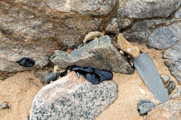 Spiaggia Mare Rocce Sono Inquinate Dal Petrolio Fuoriuscita Petrolio Greggio — Foto Stock