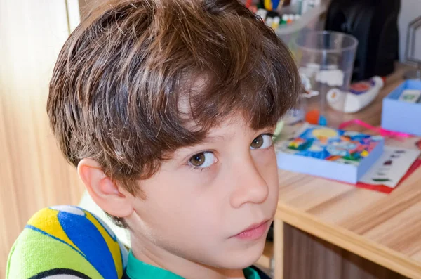 Retrato Cerca Niño Tranquilo Mirando Cámara Feliz Infancia Salvador Brasil —  Fotos de Stock