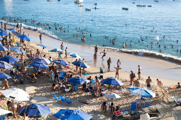 Сальвадор Баия Бразилия Апреля 2022 Года Бразильцы Туристы Купаются Пляже — стоковое фото