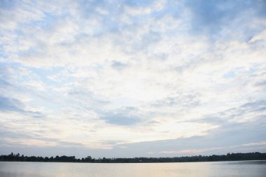 günbatımında gökyüzü arkaplanı