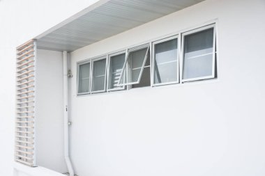 ticari bina pencereleri cam penceresi