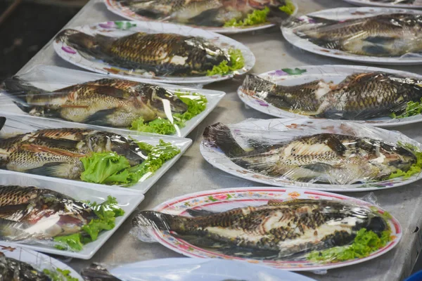 Grilled Fish Dining Table Building Noon — Foto de Stock