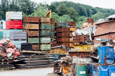 sıralama ve geri dönüşüm merkezi 