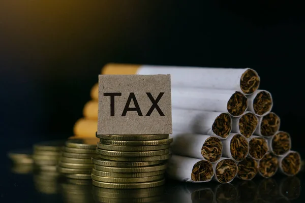 Țigări Țigări Tutun Cuvânt Tax Fundal Negru Țigări Conceptul Tax — Fotografie, imagine de stoc