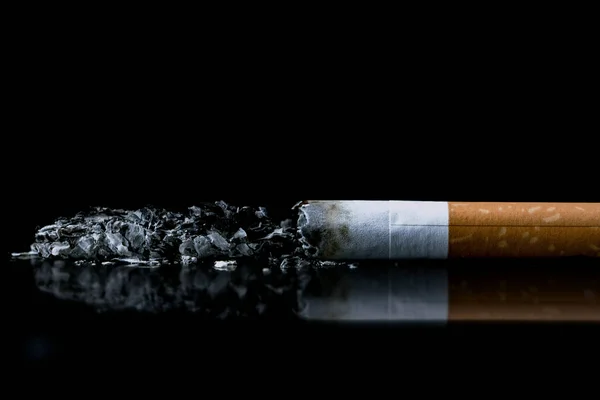Sigarettenasheen Closeup Sigaretten Branden Wereld Geen Tabaksdag Registratie Stoppen Met — Stockfoto