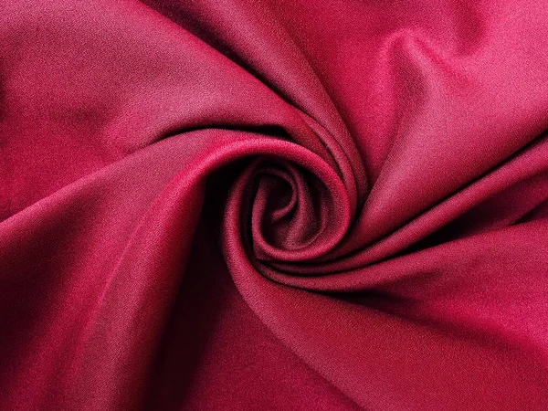 Kırmızı Kumaşın Spiral Şekli Doğal Pamuk Yün Ipek Keten Kumaş — Stok fotoğraf