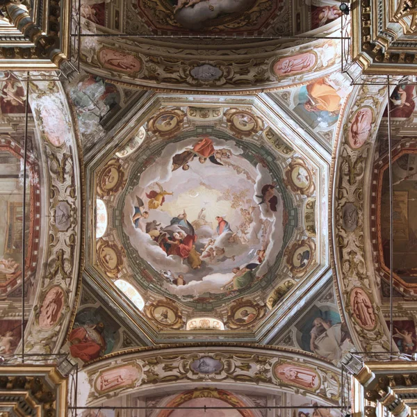 Beschilderde Achthoekige Koepel Van Basiliek Van San Biagio — Stockfoto
