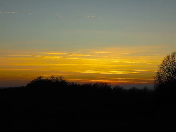 Image Abstraite Différentes Couches Nuages Orange Coucher Soleil Allant Ciel — Photo