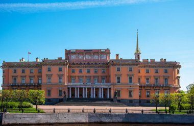 Historic buildings in St. Petersburg. Petersburg architecture. Petersburg museums. Engineer's Castle (Mikhailovsky Castle) in Saint Petersburg. Russian cities.