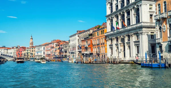 Colorful Facades Old Medieval Houses Venice Italy View Canal Boats — Foto de Stock