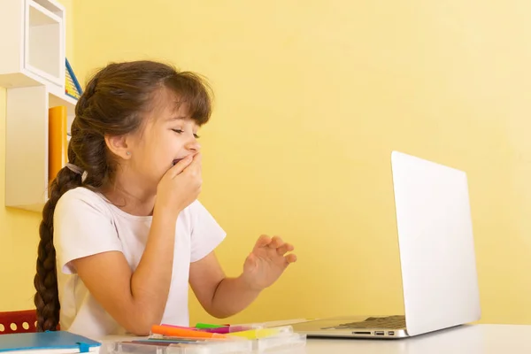 Online Preschool Classes Excellent Online Learning Kids Happy Schoolgirl Learning — Stockfoto