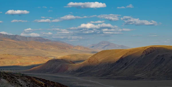 Nascer Sol Nas Montanhas Altai Sibéria — Fotografia de Stock