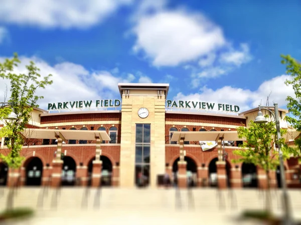 Vista frontal del estadio de béisbol Parkview Field — Foto de Stock