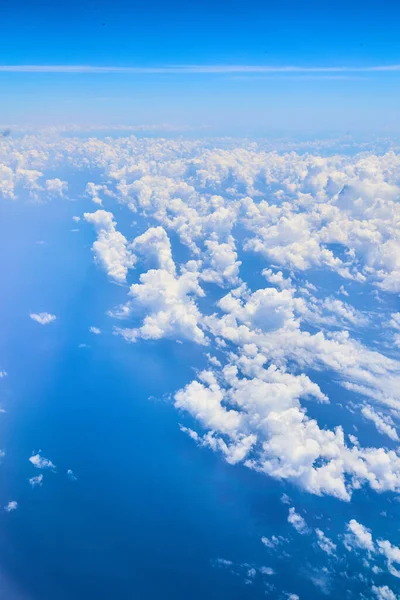 海の上の雲からの眺め — ストック写真