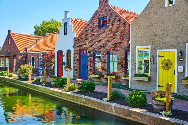 Dutch architecture shopping district on canal — Stock Photo, Image