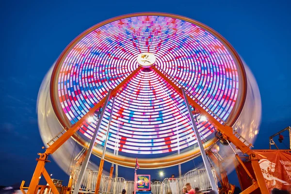 Ferris wheel with red, white, and blue — Stock Photo, Image