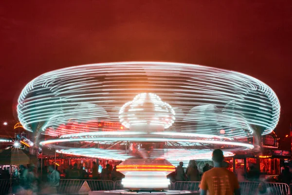 Disparo infrarrojo de paseo de carnaval en una feria o carnaval — Foto de Stock