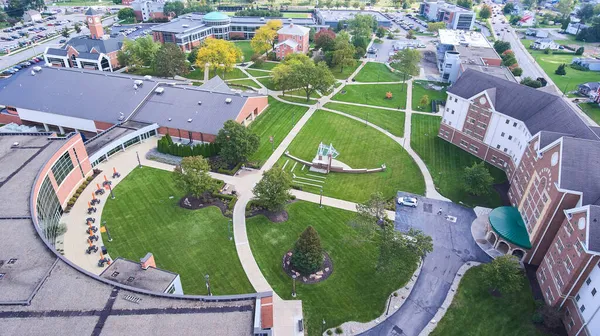 インディアナ工科大学のキャンパスはフォートウェインにある — ストック写真