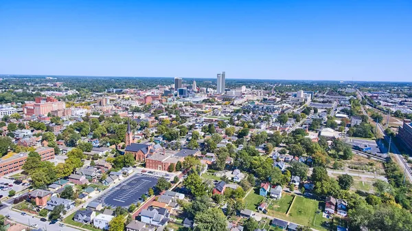 Aerial view of downtown Fort Wayne, Indiana from distance — Stock Photo, Image
