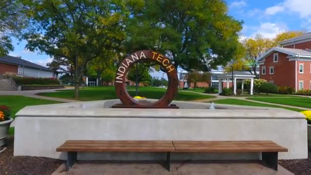 Indiana Tech Fort Wayne kampus Eksplorasi eksterior — Stok Video