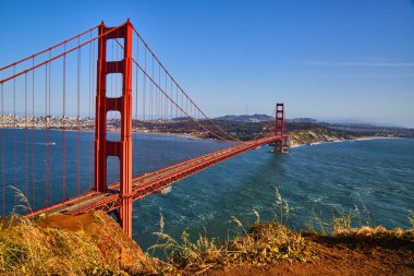 Görüntü: Golden Gate Köprüsü Kuzeybatıdan gün batımında