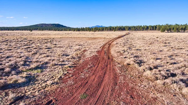 Εικόνα Εναέριου Δρόμου Της Ερήμου Κόκκινη Άμμο Χωράφια Θάμνων — Φωτογραφία Αρχείου