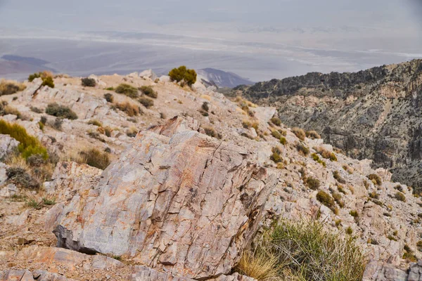 Εικόνα Του Τοπίου Της Ερήμου Στα Ψηλά Βουνά — Φωτογραφία Αρχείου