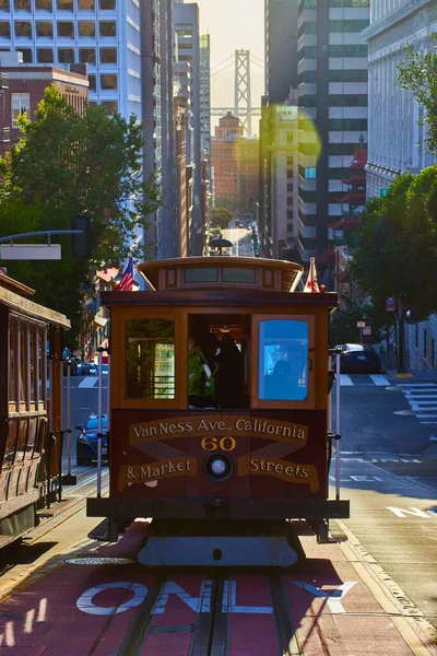 Bild Des Ikonischen San Francisco Trolleys Der Die Innenstadt Richtung — Stockfoto