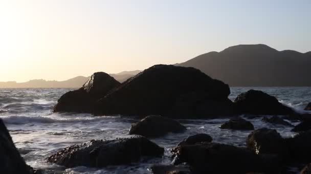 Video Coastal Rocks Sunset Ocean Waves Crashing Them — Stock Video