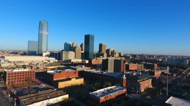 Video Antenn Oklahoma City Nära Soluppgången Med Skyline — Stockvideo