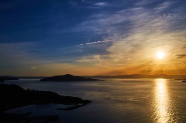 Kaliforniya, San Francisco Körfezi 'nde gün doğumunun görüntüsü