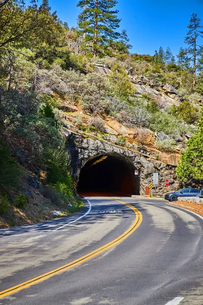 Imagem Túnel Uma Milha Comprimento Que Leva Vale Yosemite — Fotografia de Stock