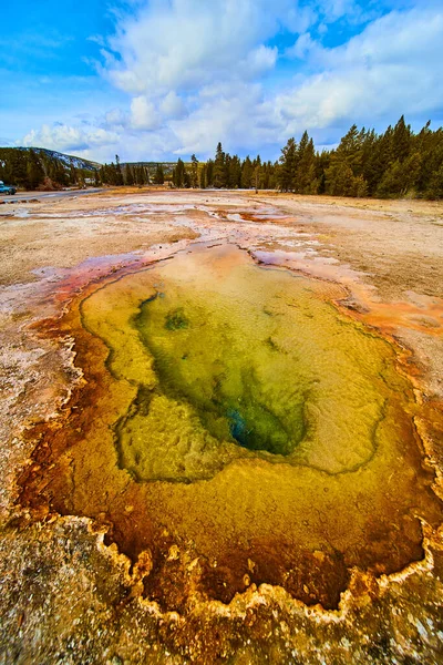 Bild Von Weitwinkel Der Heiteren Und Bunten Heißen Quelle Yellowstone — Stockfoto