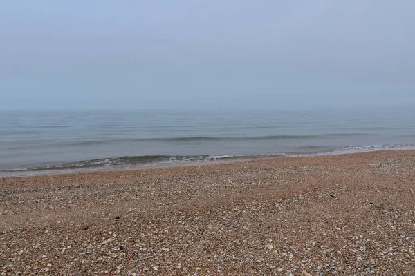 Foggy Morning Seashell Beach Azov Sea Winter — Stock Photo, Image