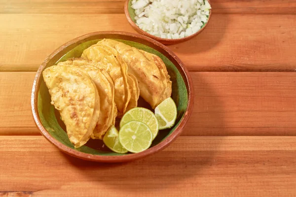 Tacos Tradicionales Barbacoa Sobre Mesa Madera Concepto Gastronómico Mexicano —  Fotos de Stock
