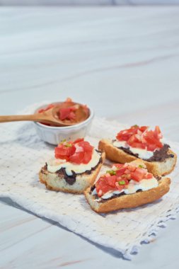 Ev yapımı Meksikalı köstebekler. Geleneksel Meksika yemekleri.