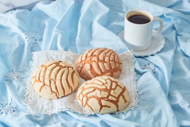 Orijinal concha, geleneksel Meksika tatlı ekmeği vanilya ve çikolatadan yapılır..