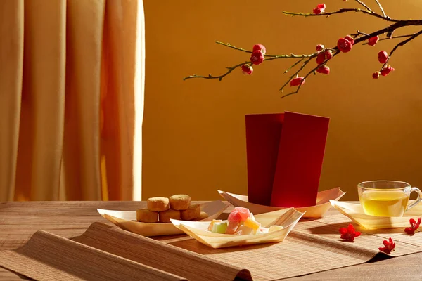 Chiński Nowy Rok Czerwoną Kieszonkową Czajniczek Herbatnik Niebieskim Tle Reklamy — Zdjęcie stockowe