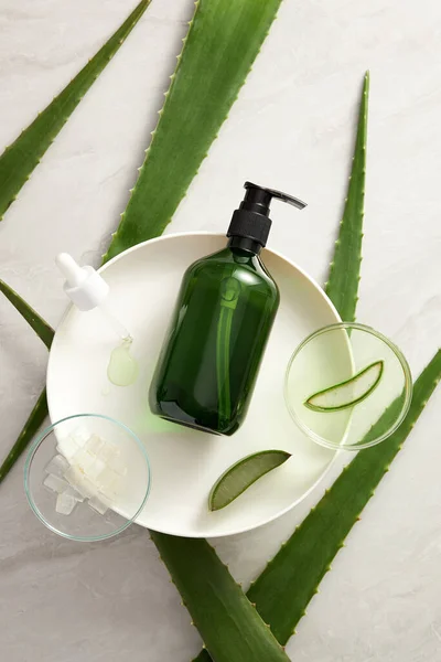 Aloe Vera Extrahera Forskning Laboratorium Med Petriskål Dropper Och Kosmetiska — Stockfoto