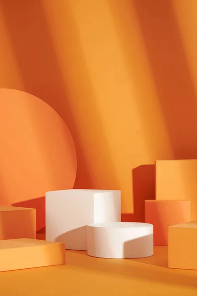 Front Vitt Och Orange Podium Orange Bakgrund För Reklam Abstrakt — Stockfoto