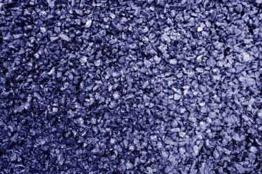 Asfalt yolu mavi tonda kapanıyor. Arkaplan ve doku.     