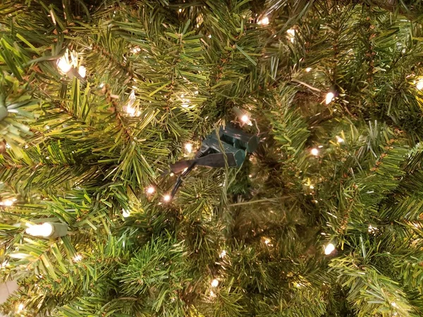 Árvore Natal Com Luzes Coloridas — Fotografia de Stock