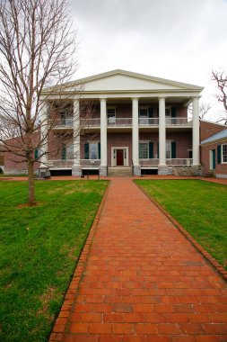 Andrew Jackson 'ın Tennessee, Nashville dışındaki Hermitage' ına bakıyor.