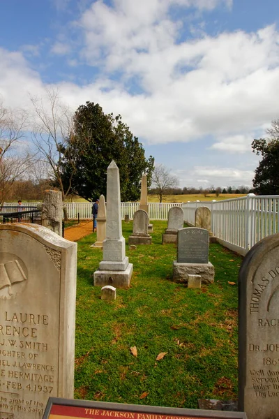 Andrew Jackson 'ın Tennessee, Nashville dışındaki Hermitage' ına bakıyor.