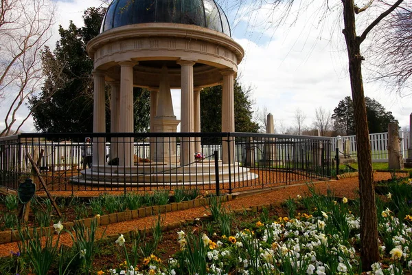 Andrew Jackson 'ın Tennessee, Nashville dışındaki Hermitage' ına bakıyor.