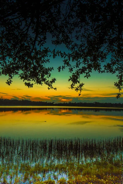 Farbenfroher Sonnenuntergang Über Dem Lake Zobel George Lestrange Preserve Fort — Stockfoto