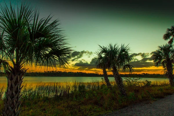 Farbenfroher Sonnenuntergang Über Dem Lake Zobel George Lestrange Preserve Fort — Stockfoto