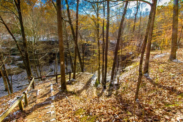 Hemlock Cliffs Outono Depois Uma Neve Leve Indiana — Fotografia de Stock